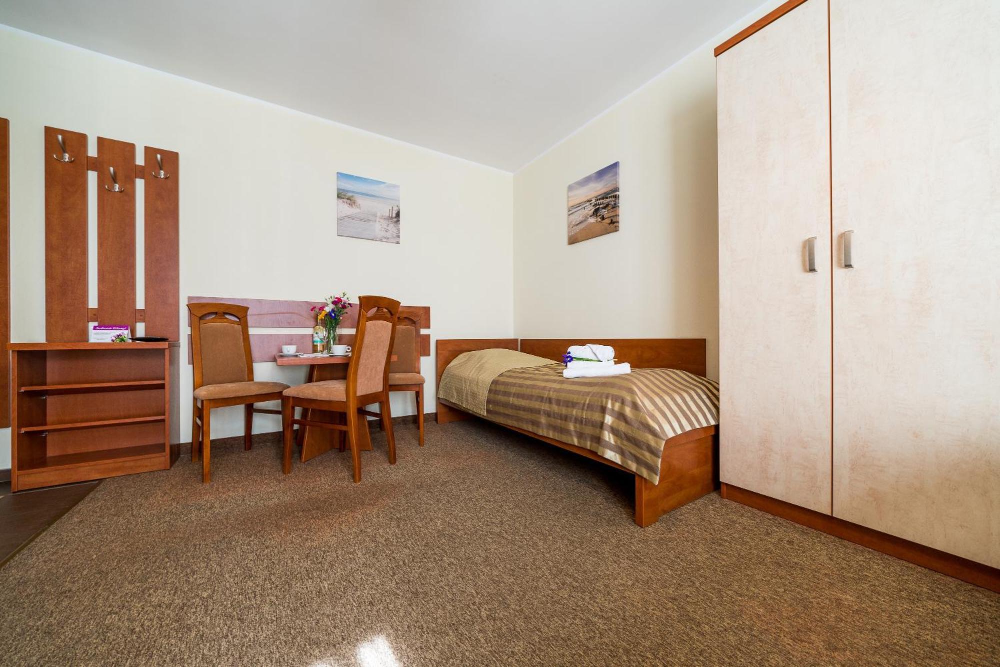 Villa Martii - Komfortowe Apartamenty Z Aneksami Kuchennymi - Spokojna Okolica, Blisko Plazy Wladyslawowo Exterior photo